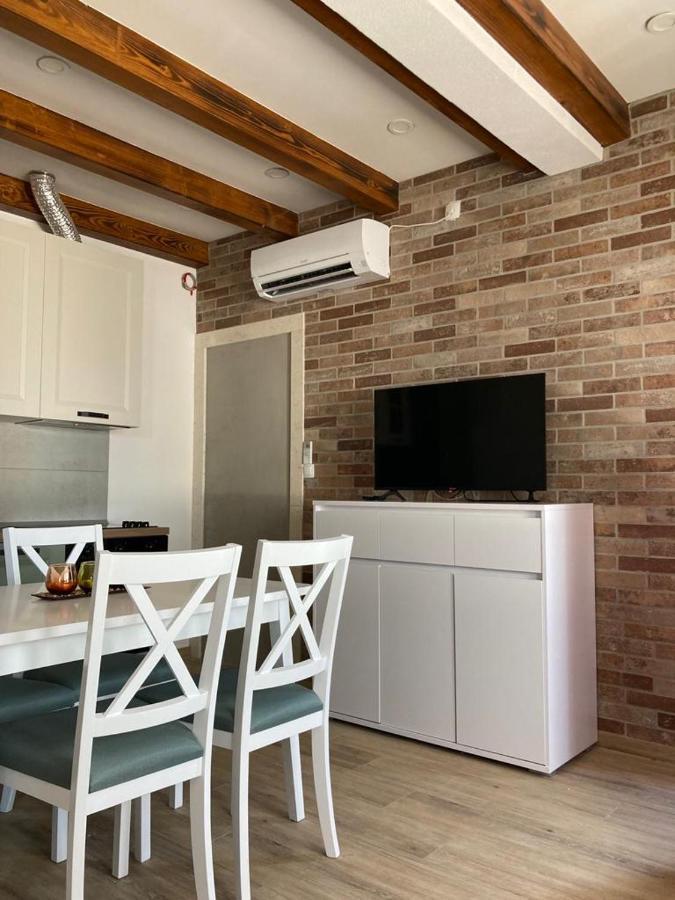 Studio Apartman Luka Starigrad Paklenica Eksteriør billede